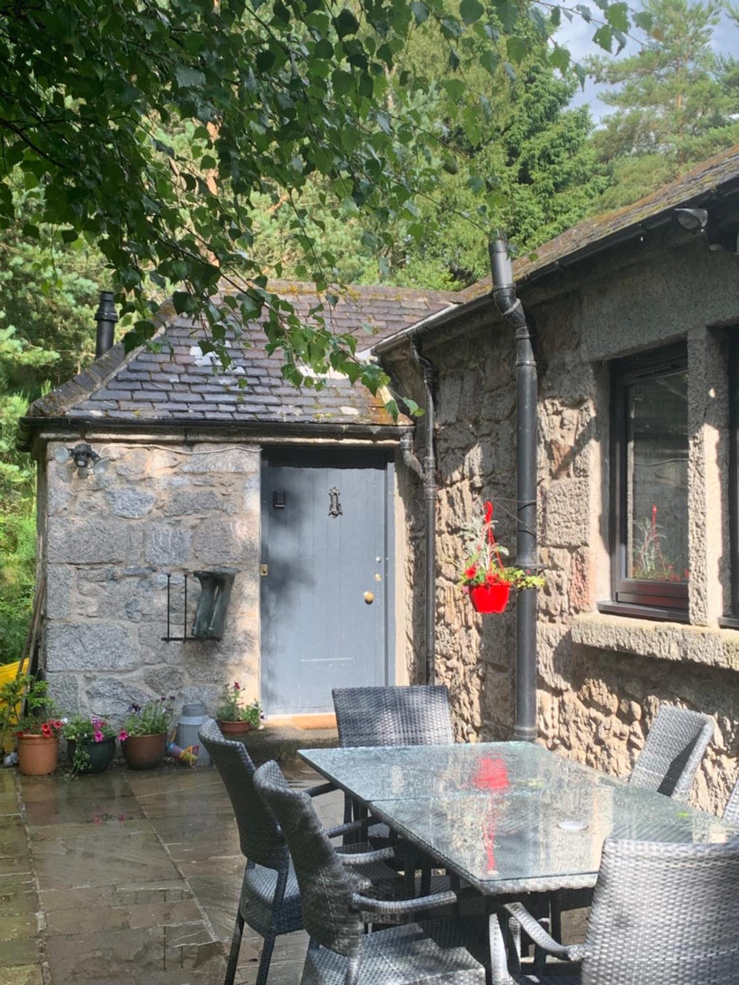 Amazing Cottage With Private Indoor Swim Pool And Hot Tub Grantown-on-Spey 외부 사진