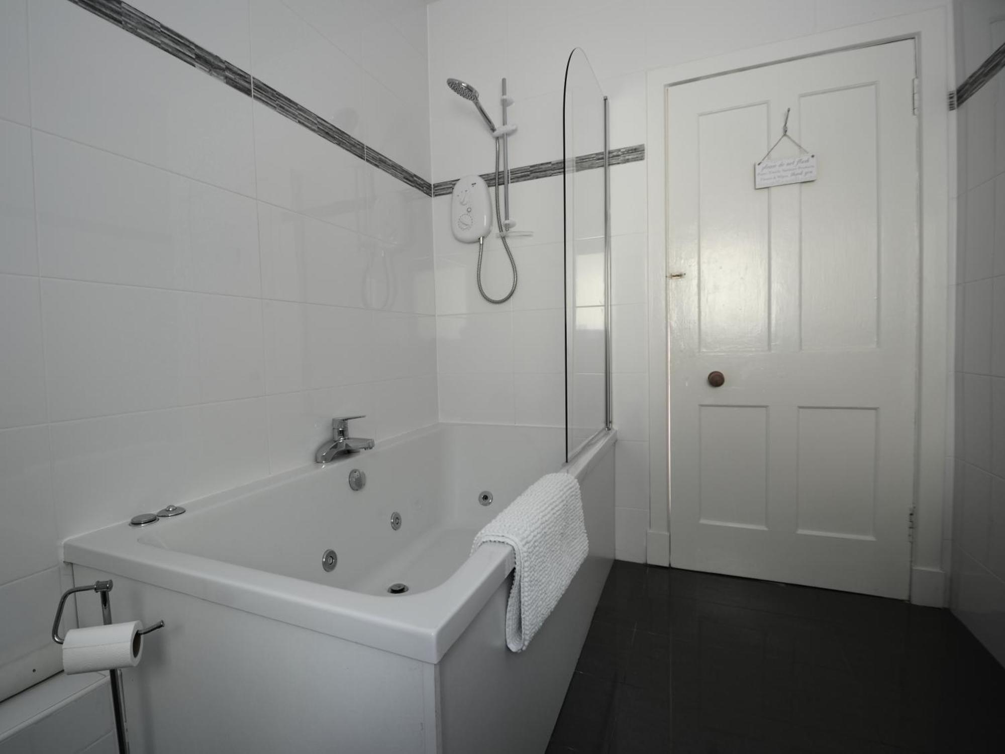 Amazing Cottage With Private Indoor Swim Pool And Hot Tub Grantown-on-Spey 외부 사진